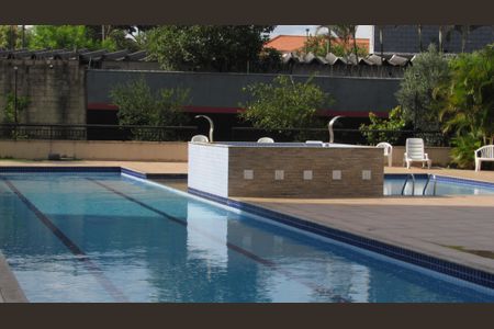 Apartamento à venda com 74m², 3 quartos e 1 vagaÁrea comum - Piscina