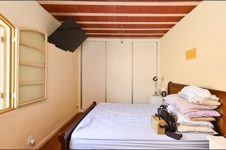 Casa à venda com 210m², 7 quartos e 4 vagas Casa à venda com 210m², 7 quartos e 4 vagasSuíte Casa 2