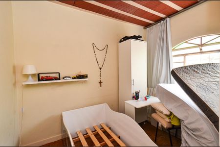 Casa à venda com 210m², 7 quartos e 4 vagas Casa à venda com 210m², 7 quartos e 4 vagasQuarto 3 Casa 2