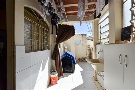 Casa à venda com 210m², 7 quartos e 4 vagas Casa à venda com 210m², 7 quartos e 4 vagasÁrea de Serviço