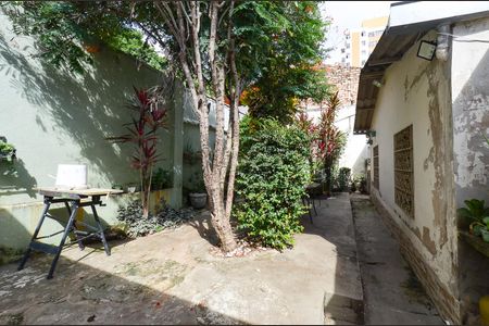 Casa à venda com 210m², 7 quartos e 4 vagas Casa à venda com 210m², 7 quartos e 4 vagasÁrea Externa