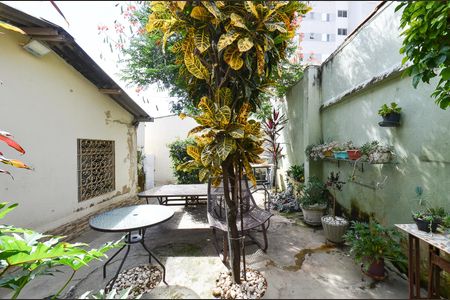 Casa à venda com 210m², 7 quartos e 4 vagas Casa à venda com 210m², 7 quartos e 4 vagasÁrea Externa