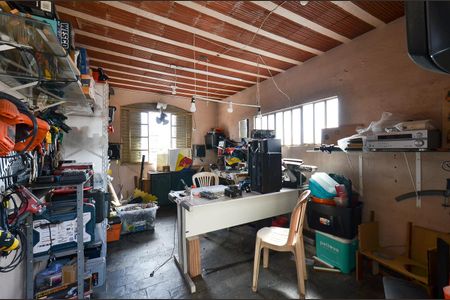 Casa à venda com 210m², 7 quartos e 4 vagas Casa à venda com 210m², 7 quartos e 4 vagasQuarto Externo