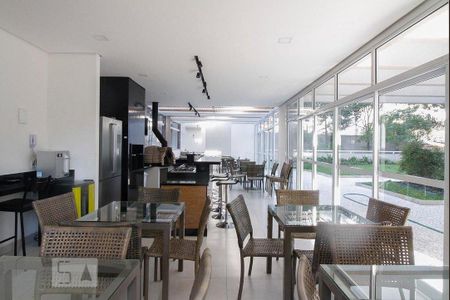 Apartamento para alugar com 129m², 3 quartos e 2 vagas Apartamento para alugar com 129m², 3 quartos e 2 vagasÁrea comum - Salão de festas