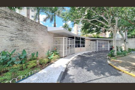 Apartamento para alugar com 129m², 3 quartos e 2 vagas Apartamento para alugar com 129m², 3 quartos e 2 vagasFachada