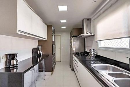 Apartamento à venda com 200m², 4 quartos e 3 vagas