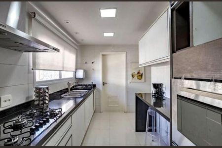 Apartamento à venda com 200m², 4 quartos e 3 vagas