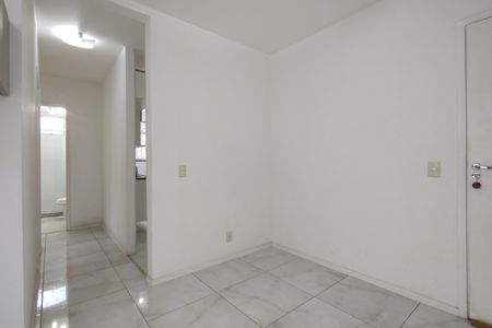 Sala de apartamento para alugar com 2 quartos, 46m² em Taquara, Rio de Janeiro