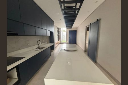 Cozinha de casa para alugar com 3 quartos, 150m² em Custódio Pereira, Uberlândia