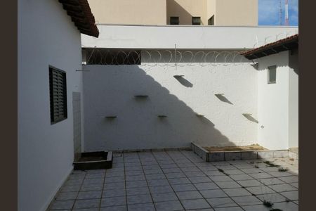 varanda de casa para alugar com 3 quartos, 170m² em Brasil, Uberlândia