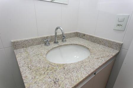 Apartamento à venda com 67m², 2 quartos e 1 vaga Apartamento à venda com 67m², 2 quartos e 1 vagaBanheiro da Suíte