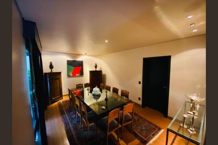 Casa à venda com 4 quartos, 780m² em Morumbi, São Paulo