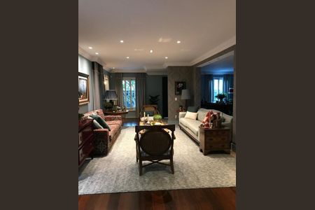 Casa à venda com 4 quartos, 380m² em Sumaré, São Paulo