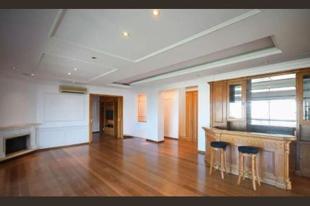 Apartamento à venda com 380m², 4 quartos e 6 vagas