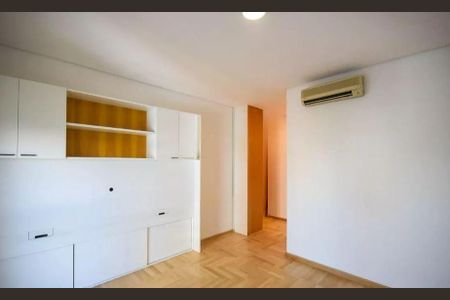 Apartamento à venda com 380m², 4 quartos e 6 vagas