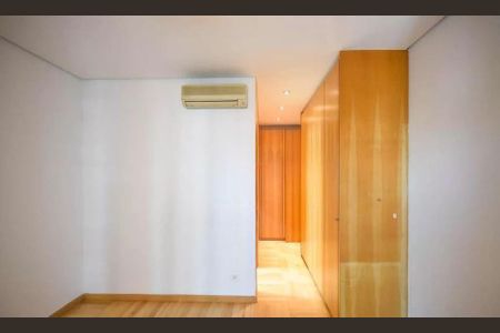 Apartamento à venda com 380m², 4 quartos e 6 vagas