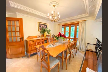 Casa à venda com 7 quartos, 750m² em Alphaville, Santana de Parnaíba