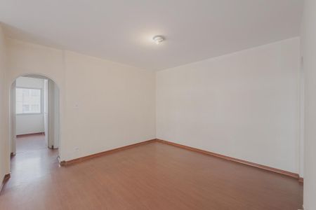 Sala de apartamento para alugar com 2 quartos, 75m² em Cerqueira César, São Paulo