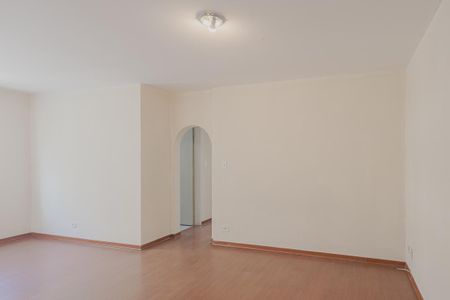 Sala de apartamento para alugar com 2 quartos, 75m² em Cerqueira César, São Paulo