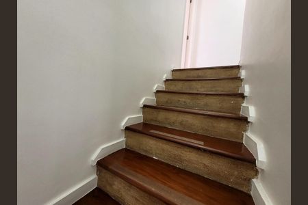 Casa à venda com 121m², 2 quartos e 2 vagas