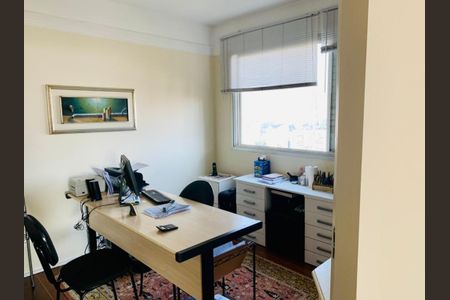 Apartamento à venda com 4 quartos, 198m² em Vila Suzana, São Paulo