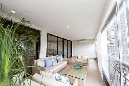 Apartamento à venda com 278m², 3 quartos e 5 vagasVaranda