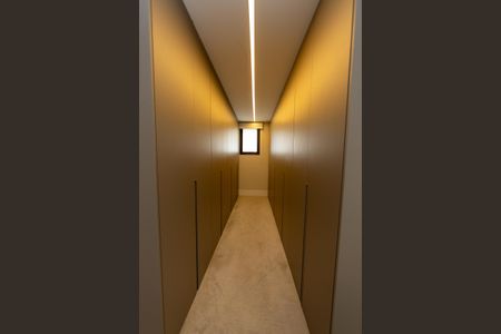 Apartamento à venda com 278m², 3 quartos e 5 vagasCloset