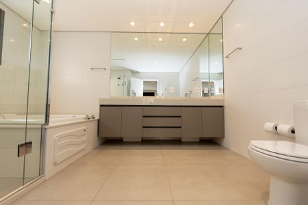 Apartamento à venda com 278m², 3 quartos e 5 vagasBanheiro suite master