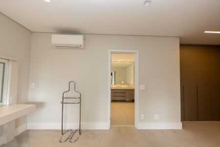 Apartamento à venda com 278m², 3 quartos e 5 vagasSuite master