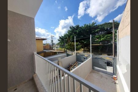 Casa à venda com 3 quartos, 99m² em Vila Tiradentes, São Paulo