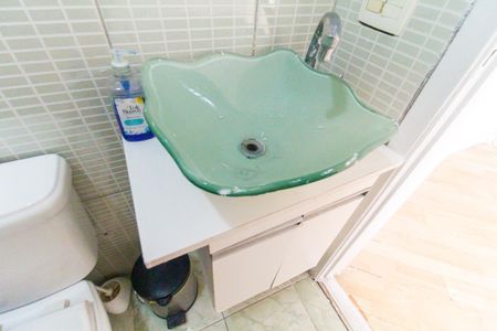 Apartamento para alugar com 65m², 2 quartos e 1 vaga Apartamento para alugar com 65m², 2 quartos e 1 vagaBanheiro