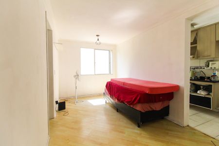 Sala de apartamento para alugar com 2 quartos, 65m² em Vila Carmosina, São Paulo