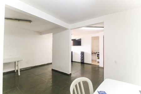 Apartamento para alugar com 65m², 2 quartos e 1 vaga Apartamento para alugar com 65m², 2 quartos e 1 vagaÁrea comum - Salão de festas