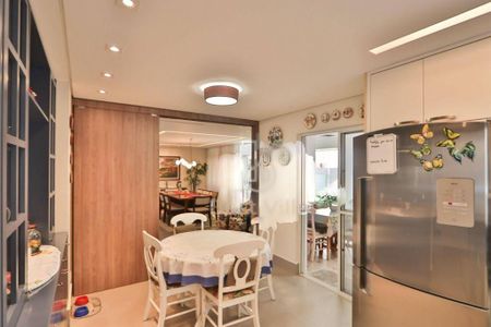 Casa à venda com 380m², 4 quartos e 4 vagas