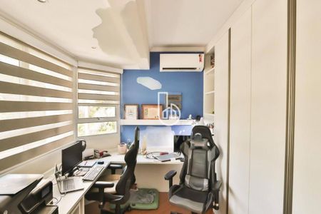 Casa à venda com 380m², 4 quartos e 4 vagas