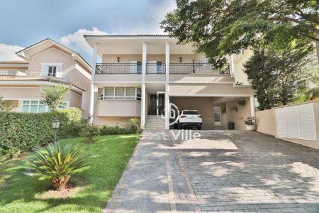 Casa à venda com 380m², 4 quartos e 4 vagas