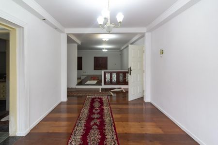 Casa à venda com 242m², 4 quartos e 4 vagas Casa à venda com 242m², 4 quartos e 4 vagasSala de Jantar