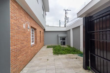Casa à venda com 242m², 4 quartos e 4 vagas Casa à venda com 242m², 4 quartos e 4 vagasGaragem