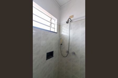 Casa à venda com 242m², 4 quartos e 4 vagas Casa à venda com 242m², 4 quartos e 4 vagasBanheiro Social