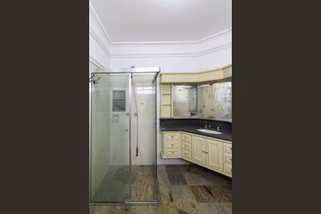 Casa à venda com 242m², 4 quartos e 4 vagas Casa à venda com 242m², 4 quartos e 4 vagasBanheiro Suíte 1