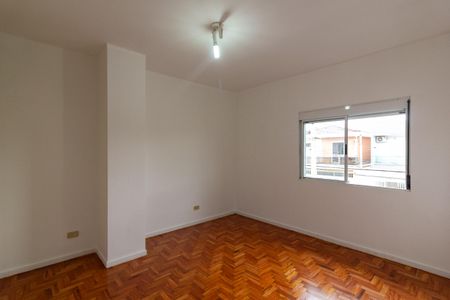 Casa à venda com 242m², 4 quartos e 4 vagas Casa à venda com 242m², 4 quartos e 4 vagasQuarto 1