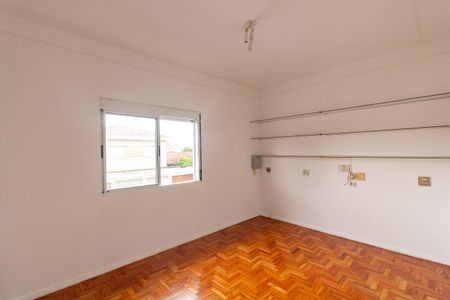 Casa à venda com 242m², 4 quartos e 4 vagas Casa à venda com 242m², 4 quartos e 4 vagasQuarto 2