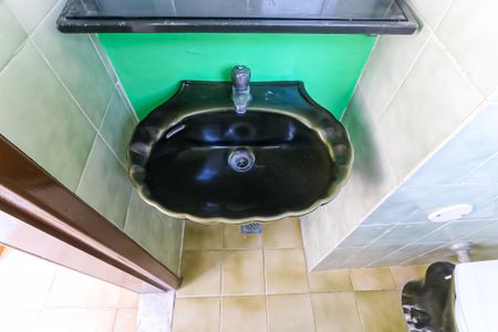 Casa à venda com 269m², 4 quartos e 6 vagasBanheiro da Suíte 4