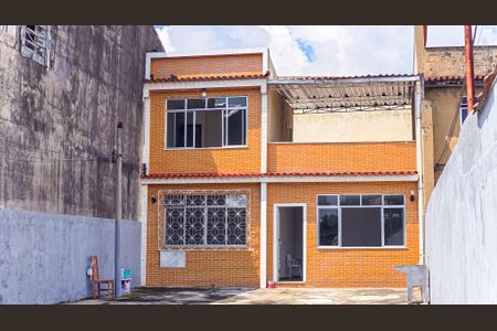 Casa à venda com 269m², 4 quartos e 6 vagasFachada