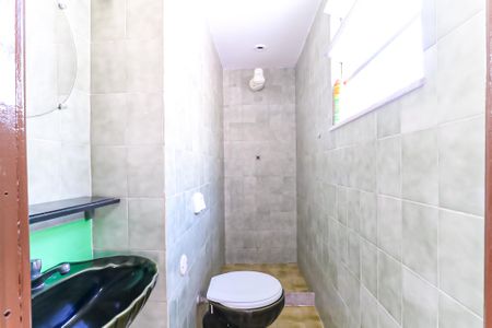 Casa à venda com 269m², 4 quartos e 6 vagasBanheiro da Suíte 4