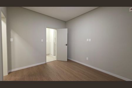 Casa à venda com 3 quartos, 180m² em Várzea, Lagoa Santa