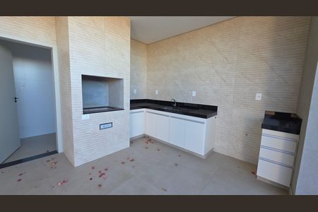 Casa à venda com 3 quartos, 180m² em Várzea, Lagoa Santa