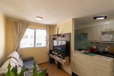 Sala/Cozinha/Área de Serviço  de apartamento para alugar com 2 quartos, 41m² em Itaquera, São Paulo