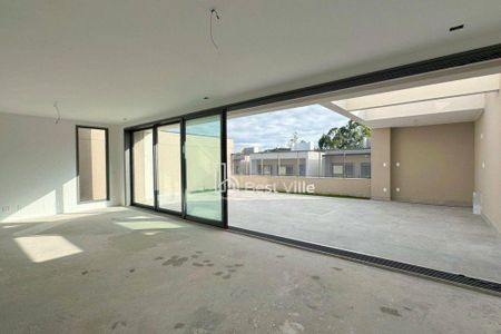Casa à venda com 310m², 3 quartos e 3 vagas