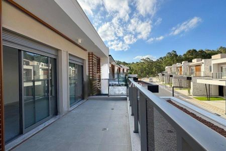 Casa à venda com 310m², 3 quartos e 3 vagas